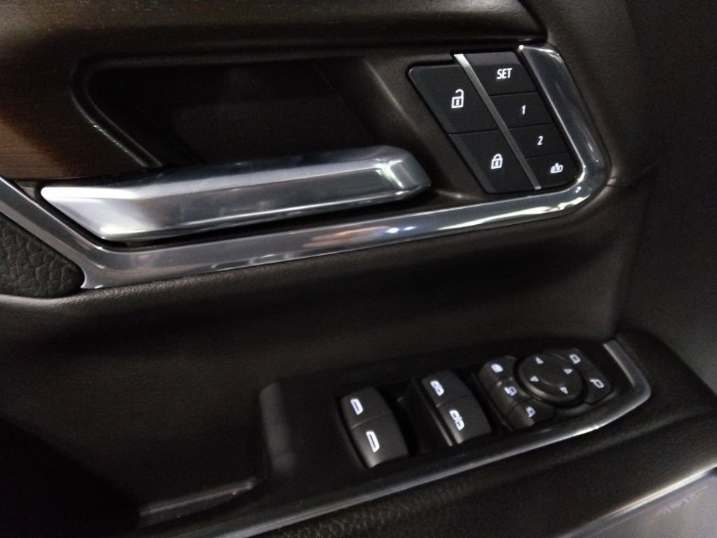 Used 2024 GMC Sierra 2500 Denali w/ Denali Reserve Package image 32