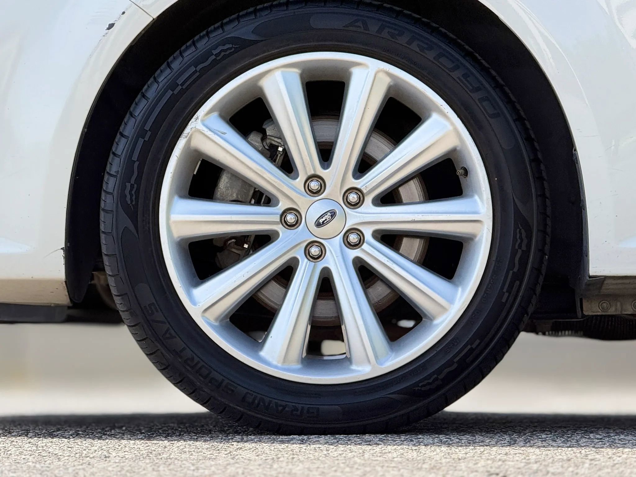 Used 2013 Ford Flex SEL FWD image 29