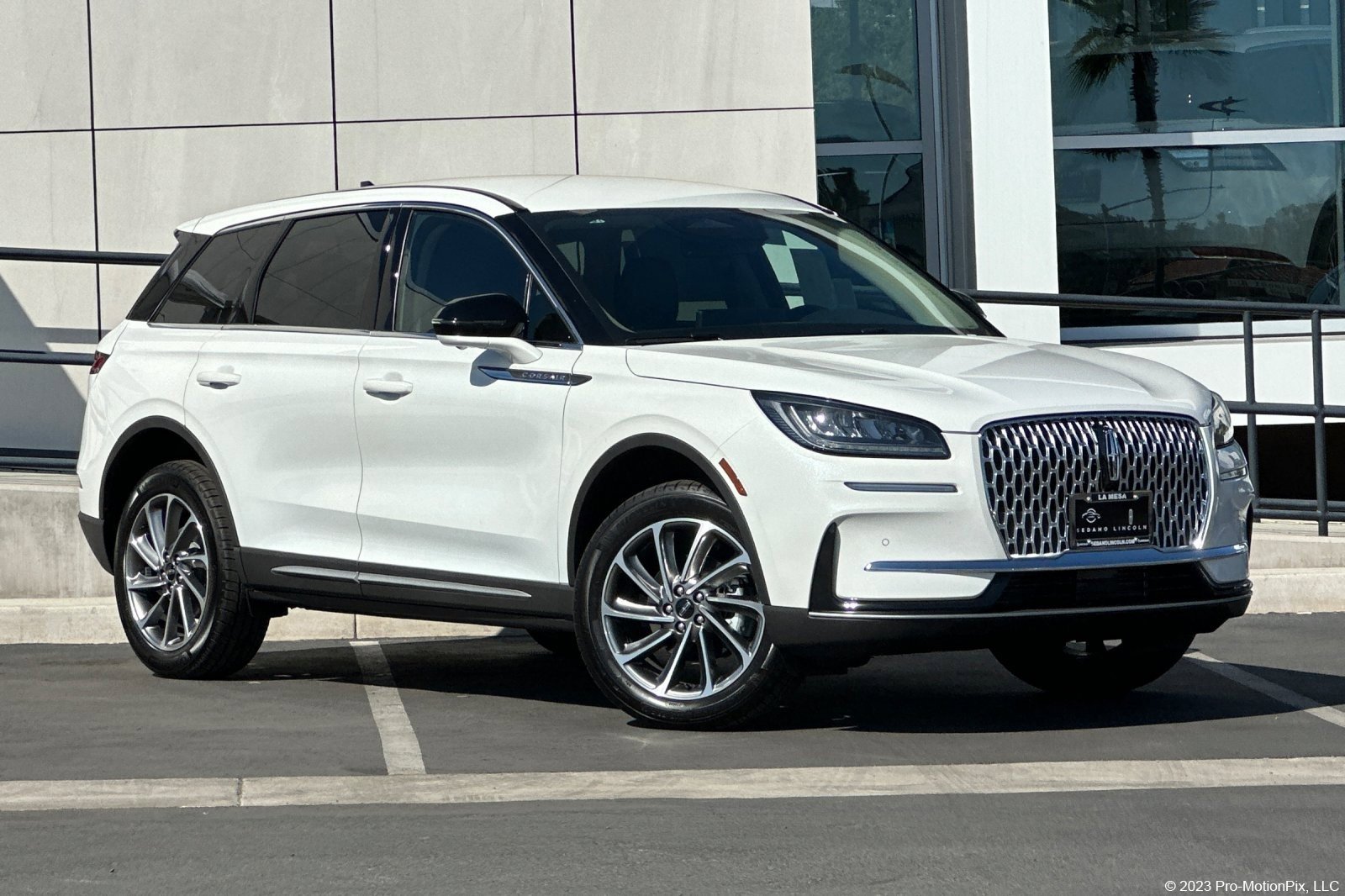 New 2025 Lincoln Corsair FWD w/ Equipment Group 101A