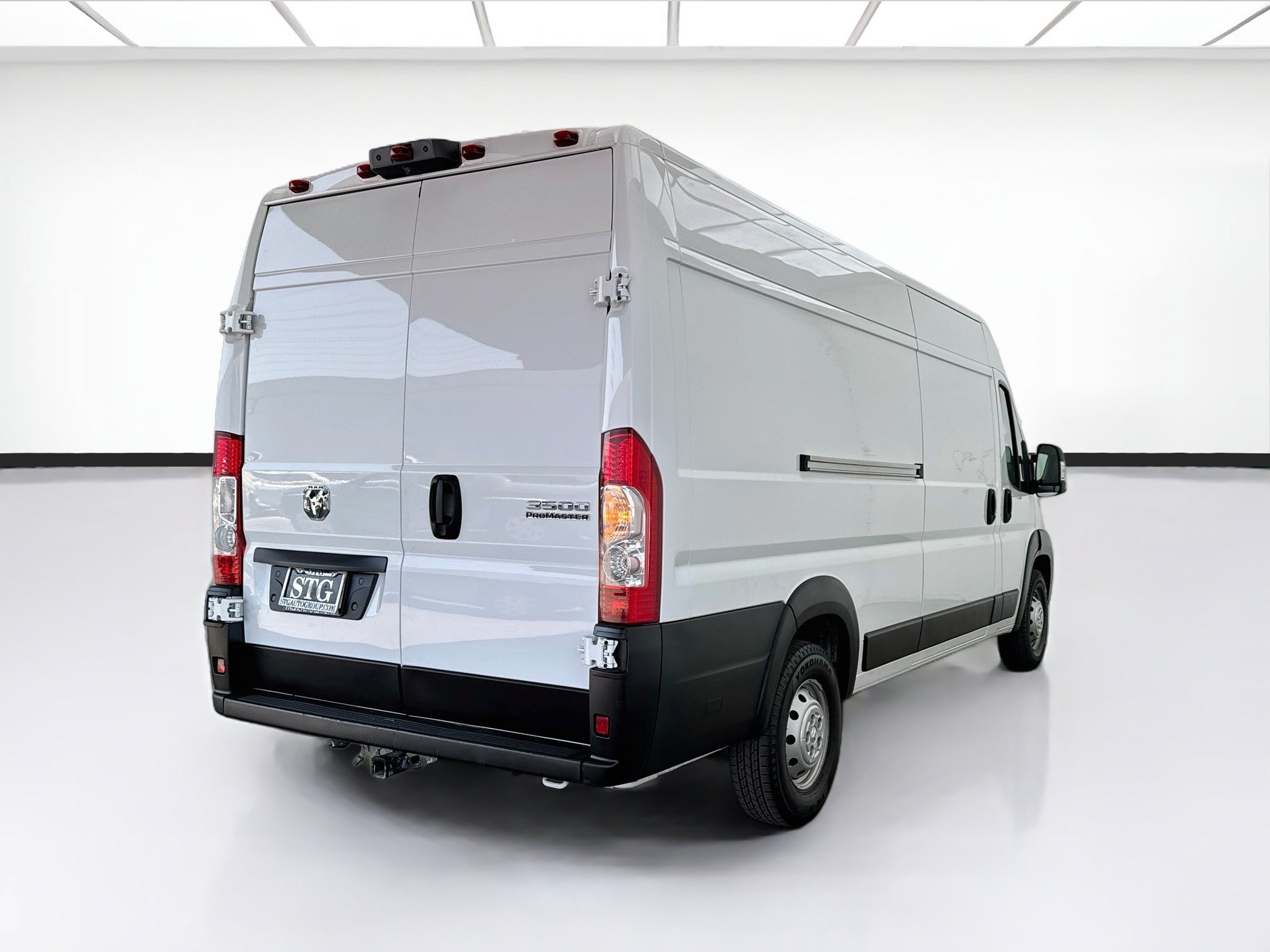 Used 2023 RAM ProMaster 3500 w/ Driver Convenience Group FWD image 4