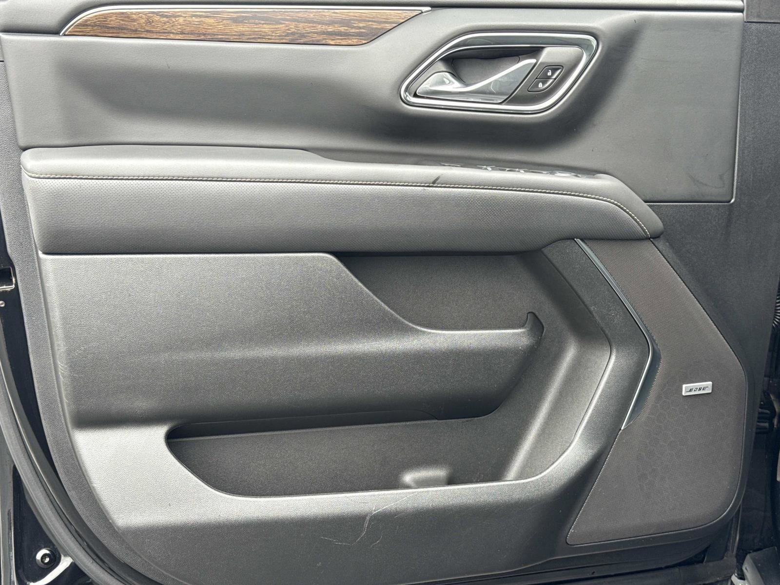 Used 2024 Chevrolet Suburban Premier image 16