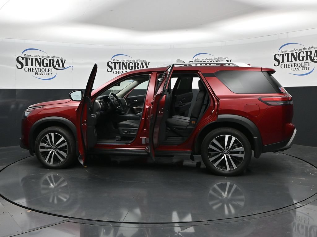 Used 2025 Nissan Pathfinder Platinum w/ Cargo Package FWD image 37