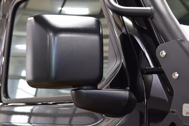 Used 2025 Jeep Wrangler Unlimited Rubicon w/ Technology Group image 18