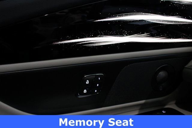 New 2026 Lincoln Nautilus Reserve AWD/4WD image 34