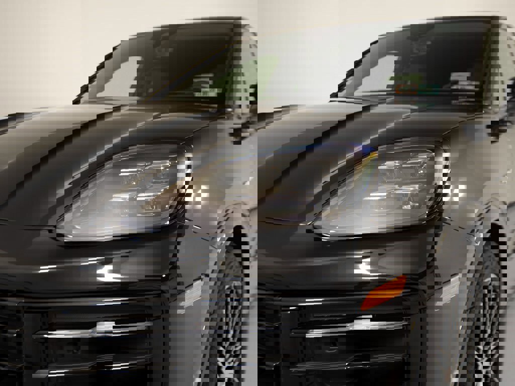 New 2026 Porsche Cayenne S image 36