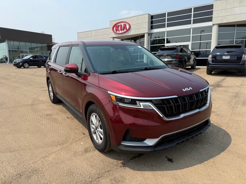 Certified 2023 Kia Carnival LX FWD image 4