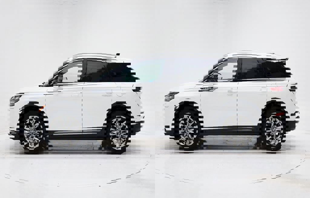 Used 2021 Lincoln Corsair AWD w/ Premium Package image 4