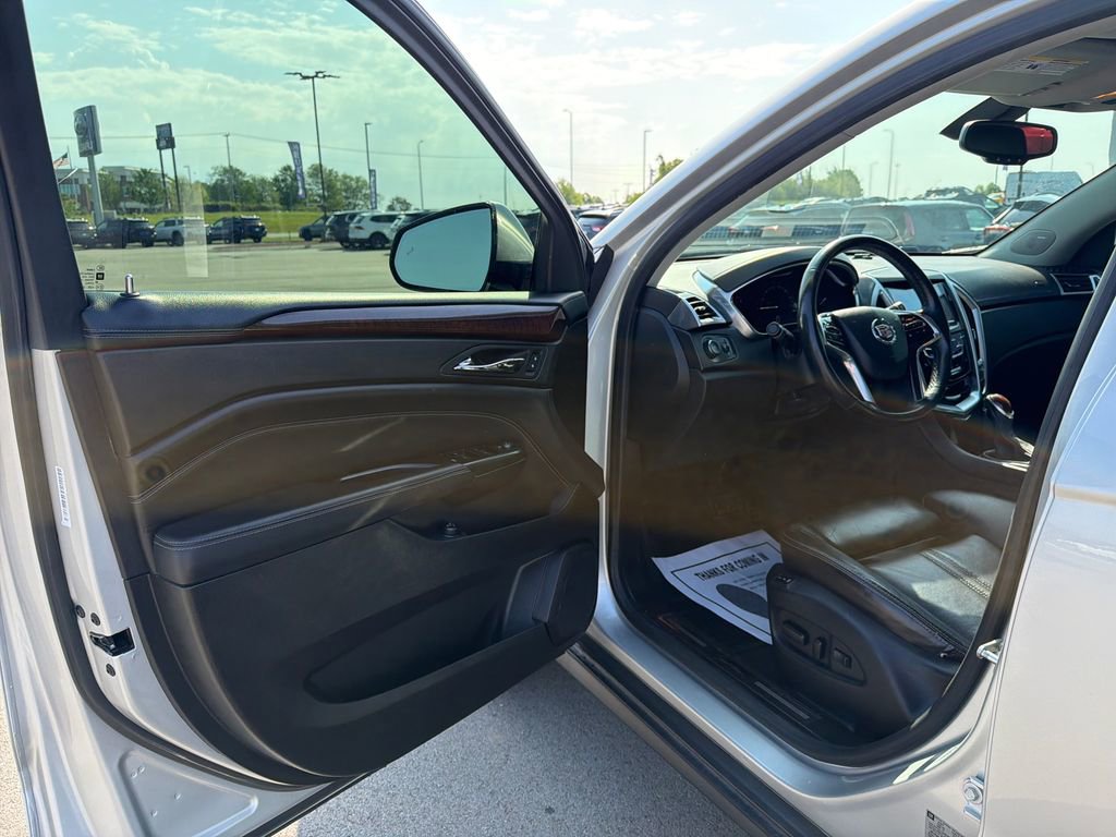 Used 2016 Cadillac SRX Performance FWD image 13