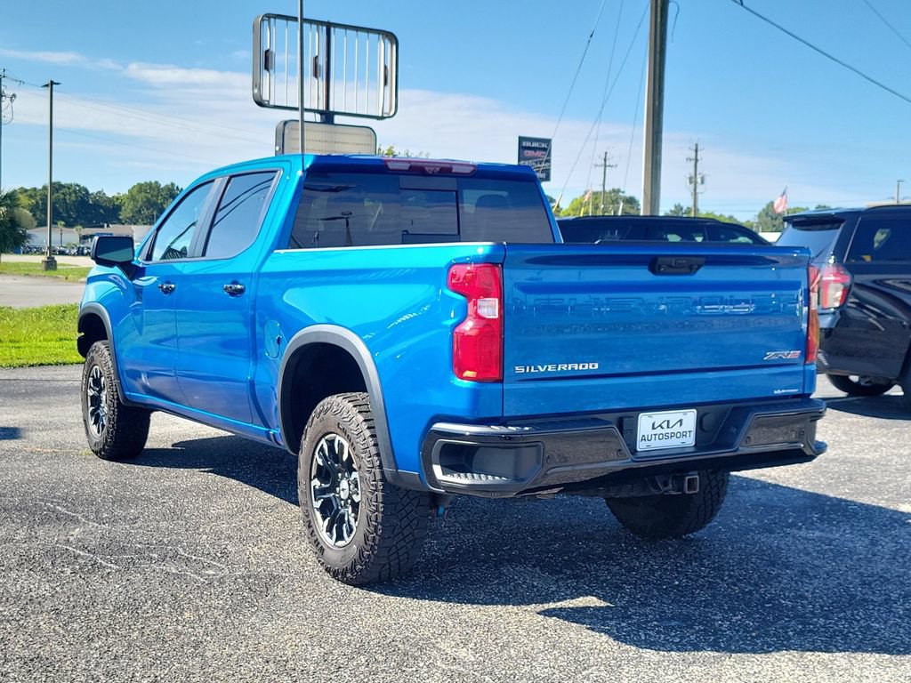 Used 2022 Chevrolet Silverado 1500 ZR2 w/ Technology Package AWD/4WD image 3