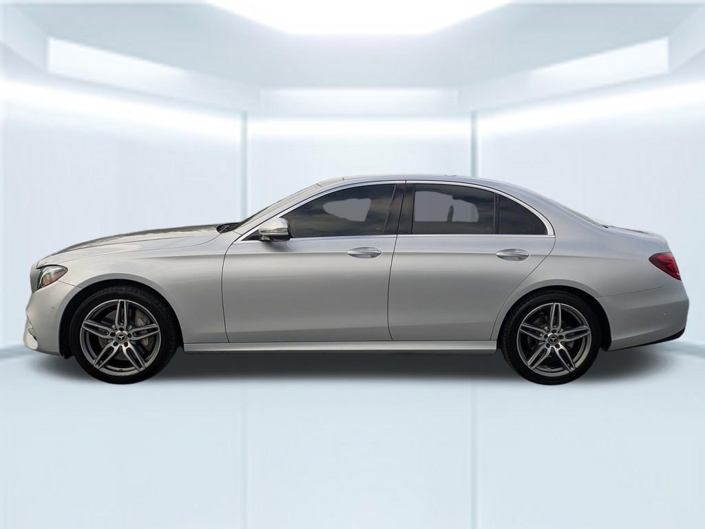 Used 2020 Mercedes-Benz E 350 4MATIC Sedan image 2