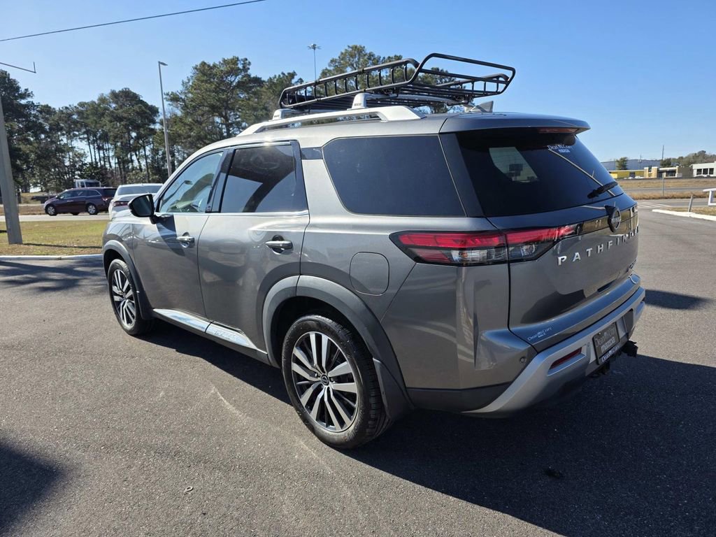 Used 2022 Nissan Pathfinder Platinum w/ Cargo Package image 4