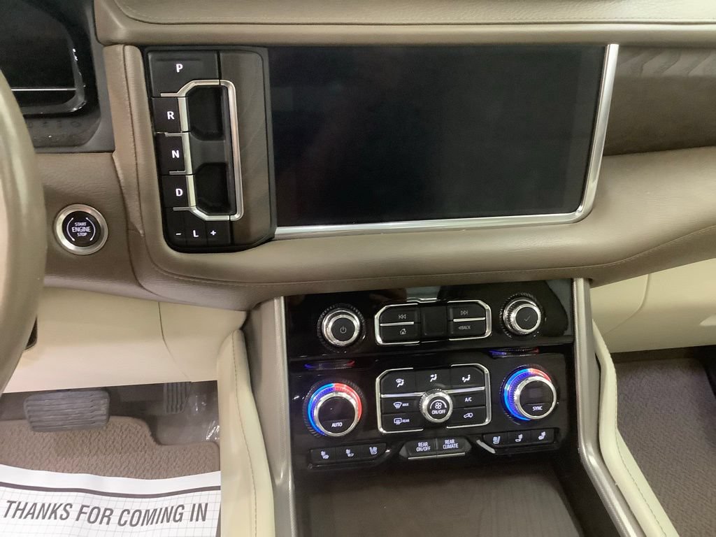 Used 2022 GMC Yukon XL Denali AWD/4WD image 18