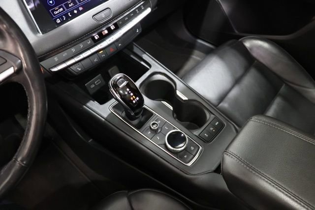 Used 2020 Cadillac XT4 Premium Luxury w/ Technology Package FWD image 29