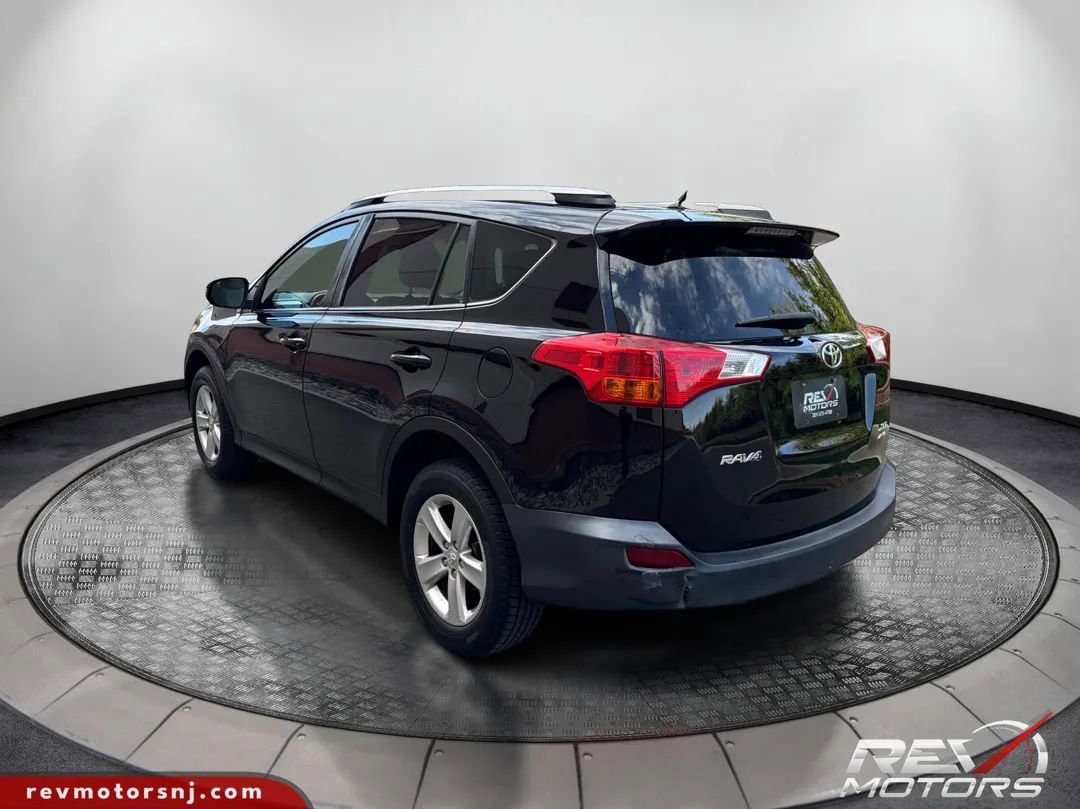 Used 2013 Toyota RAV4 XLE AWD/4WD image 3