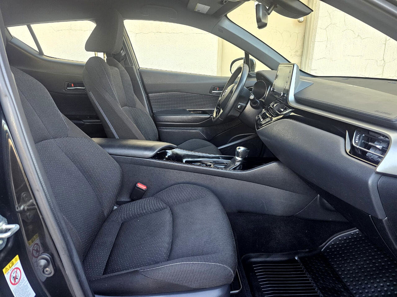 Used 2019 Toyota C-HR Limited image 21