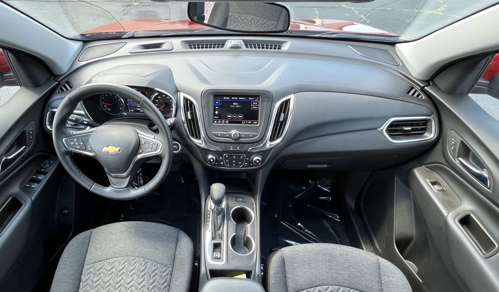 Certified 2024 Chevrolet Equinox LT FWD image 11
