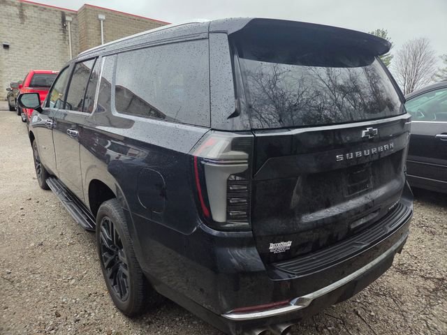Used 2025 Chevrolet Suburban Premier image 6