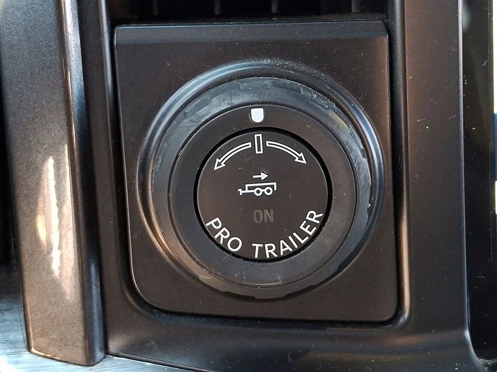 Used 2021 Ford F150 Lariat w/ Equipment Group 502A High image 25