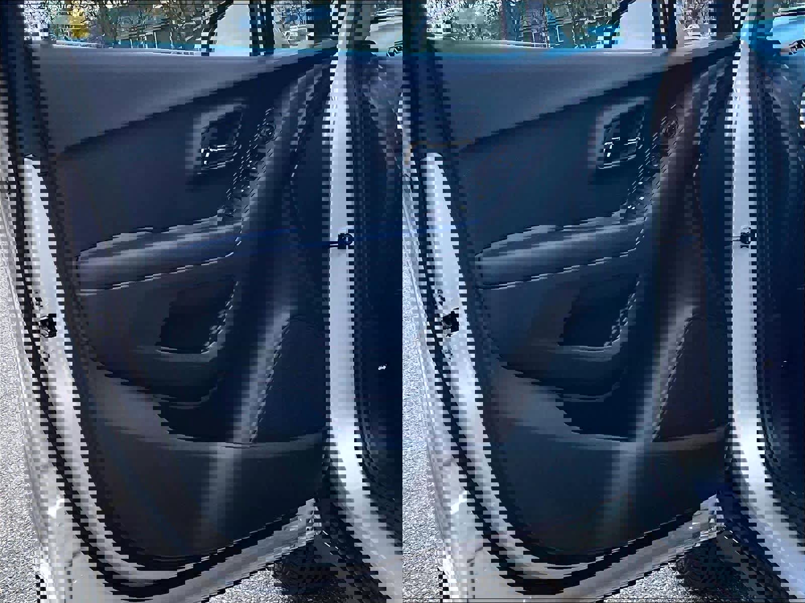 Certified 2022 Chevrolet Trax LT w/ Sport Edition image 9