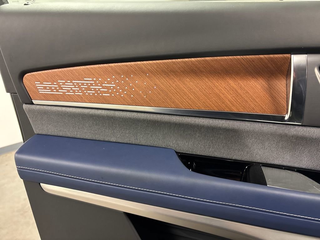 New 2026 Cadillac Vistiq Premium Luxury image 22