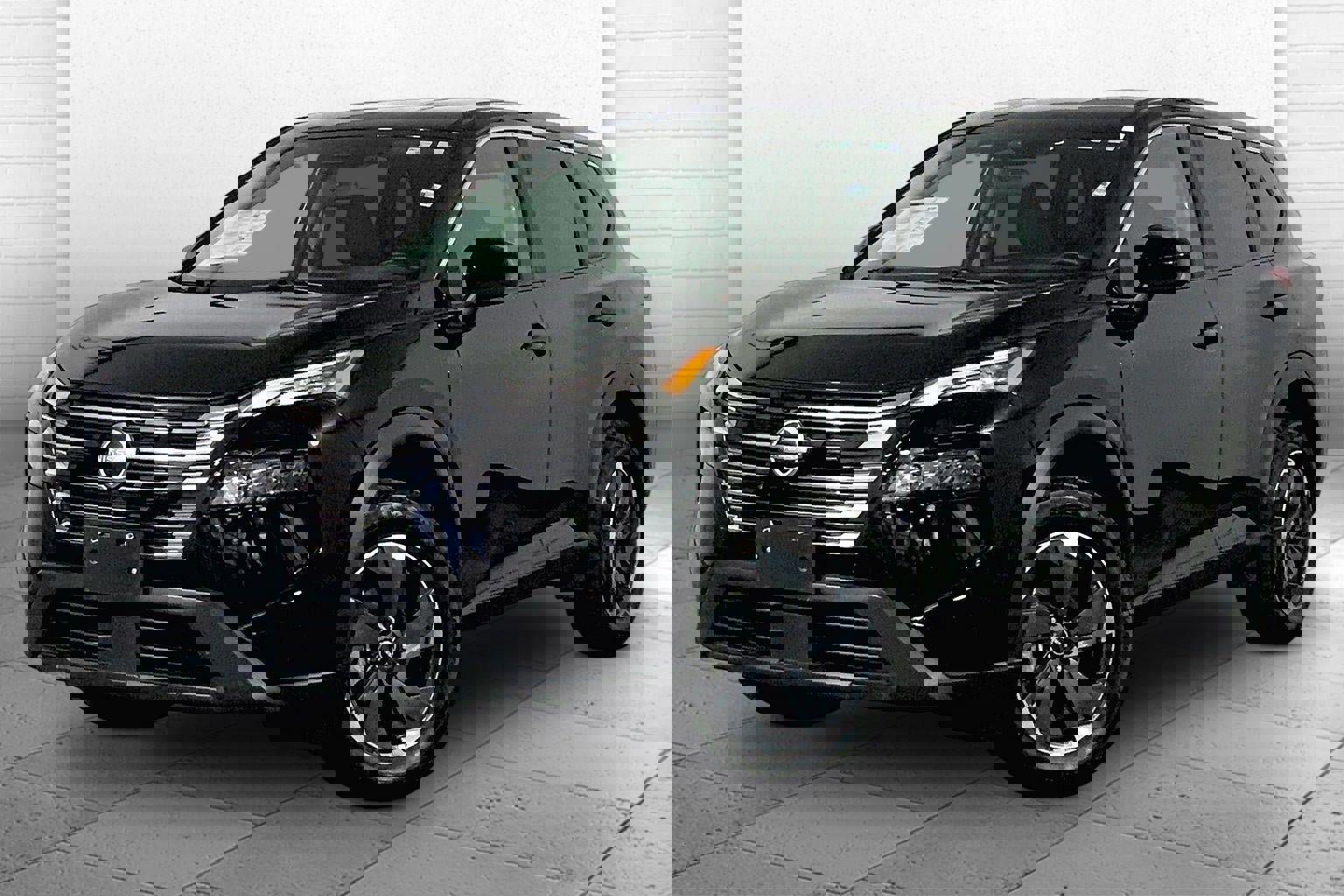 Used 2025 Nissan Rogue SV image 12