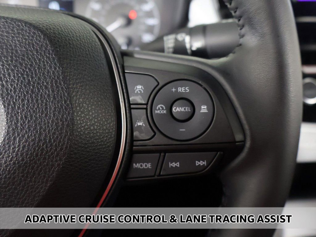 Used 2024 Toyota Corolla SE w/ Convenience Package image 3