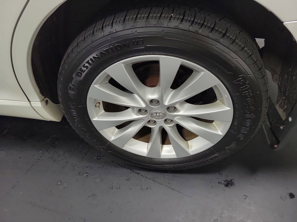 Used 2014 Toyota Venza LE w/ LE Convenience Package AWD/4WD image 10