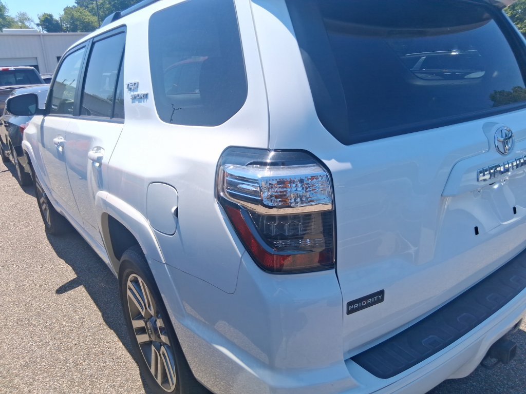 Used 2023 Toyota 4Runner TRD Sport w/ Technology Package AWD/4WD image 5