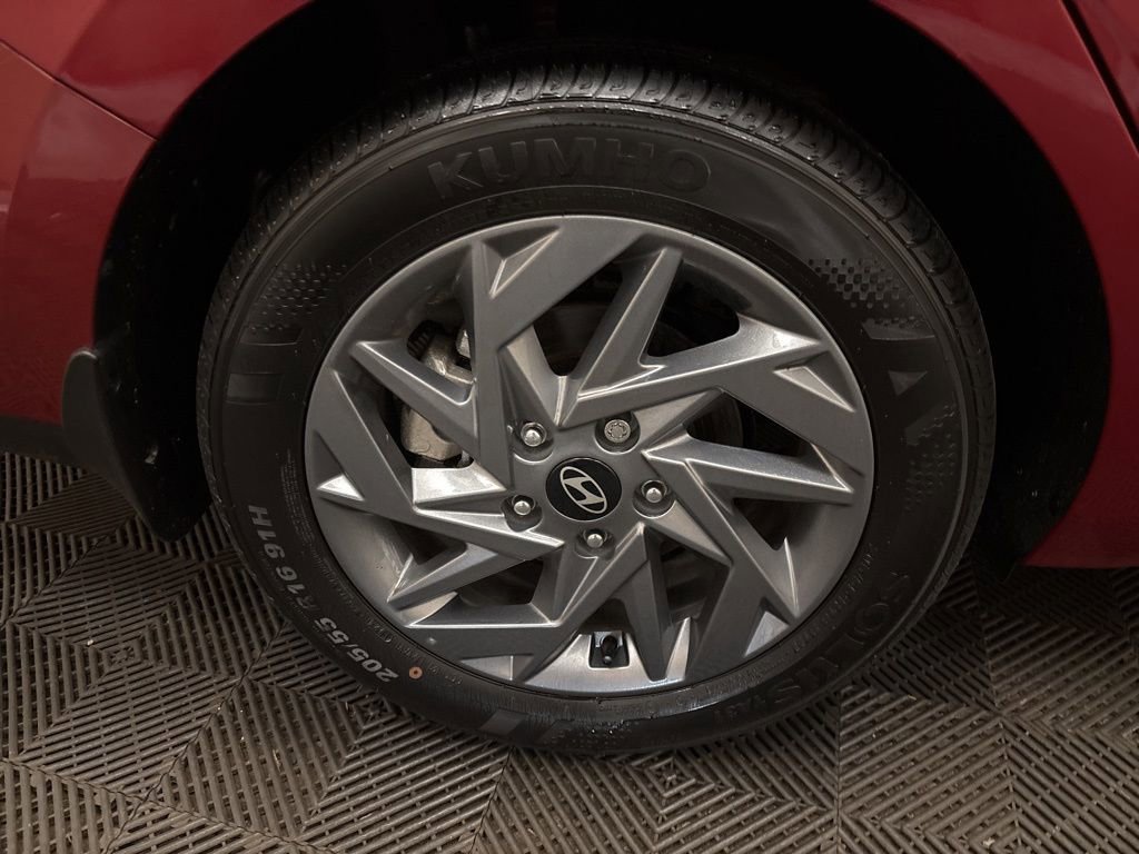 Certified 2024 Hyundai Elantra SEL image 24