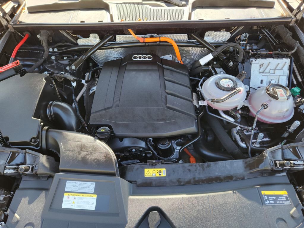 Used 2024 Audi Q5 e Premium Plus w/ Premium Plus Package image 17