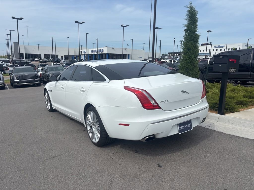 Used 2011 Jaguar XJ L RWD image 2