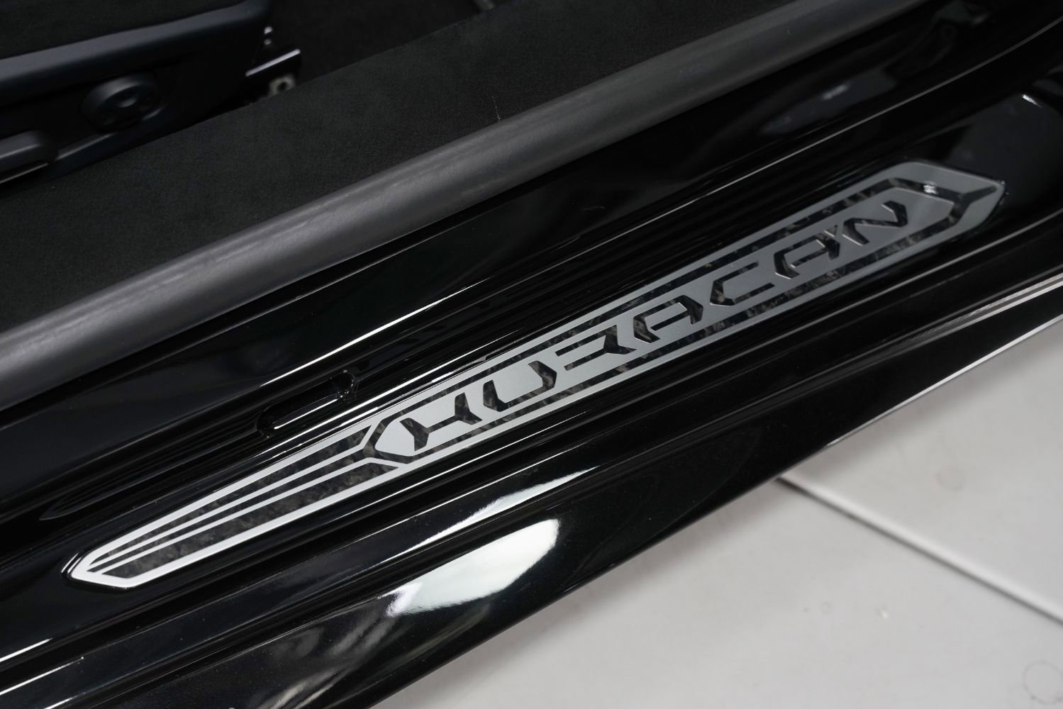 Used 2018 Lamborghini Huracan Performante image 37