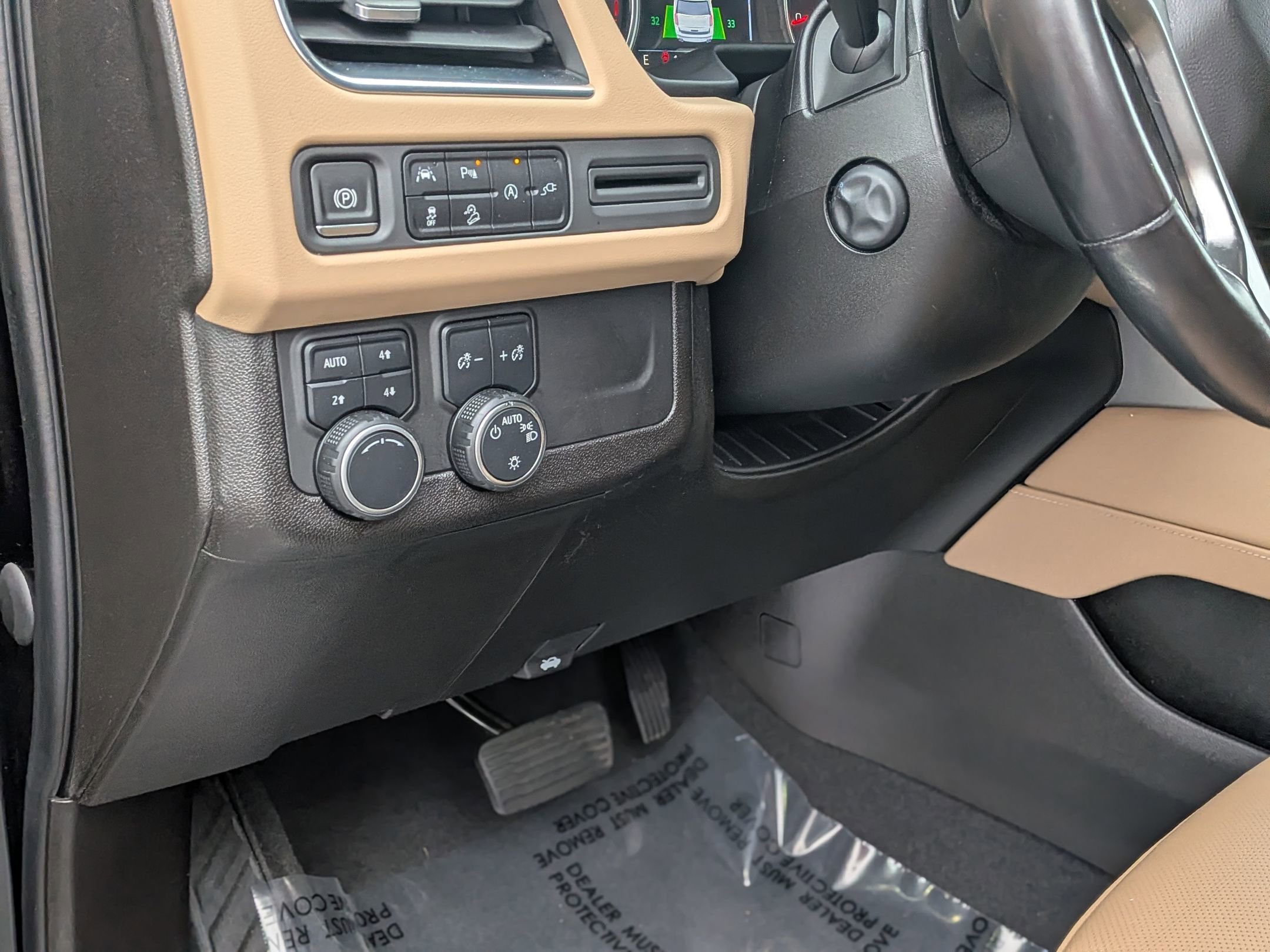 Used 2021 Chevrolet Suburban Premier image 17