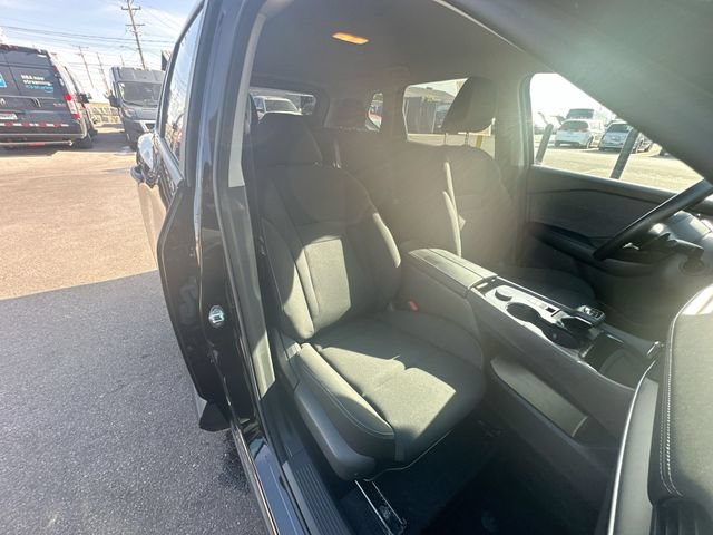 Used 2023 Nissan Rogue S AWD/4WD image 25