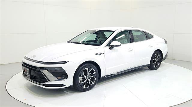 Used 2025 Hyundai Sonata SEL image 3