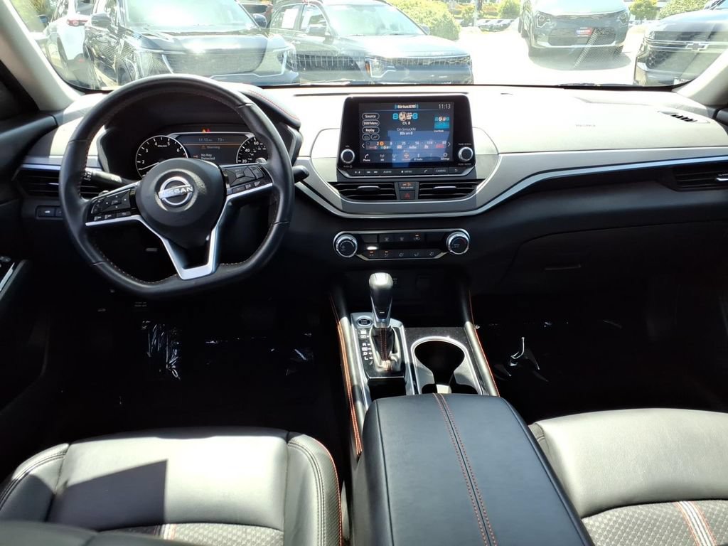Used 2023 Nissan Altima 2.5 SR FWD image 11
