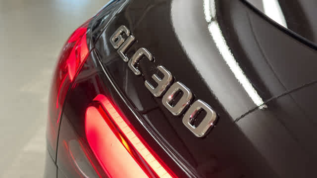 Certified 2026 Mercedes-Benz GLC 300 4MATIC image 9