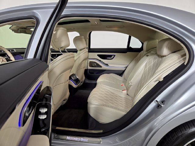 Certified 2022 Mercedes-Benz S 580 4MATIC Sedan image 17