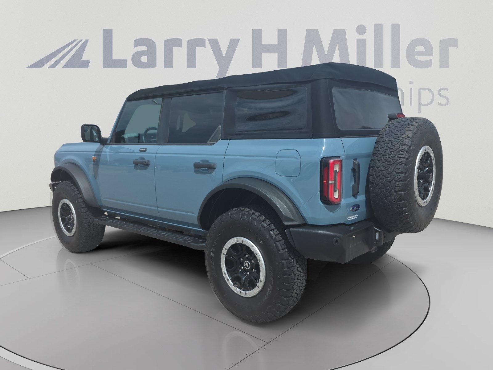 Used 2021 Ford Bronco Badlands w/ Sasquatch Package AWD/4WD image 3