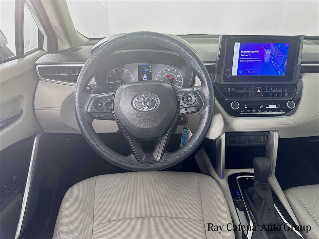 Used 2023 Toyota Corolla Cross L image 22