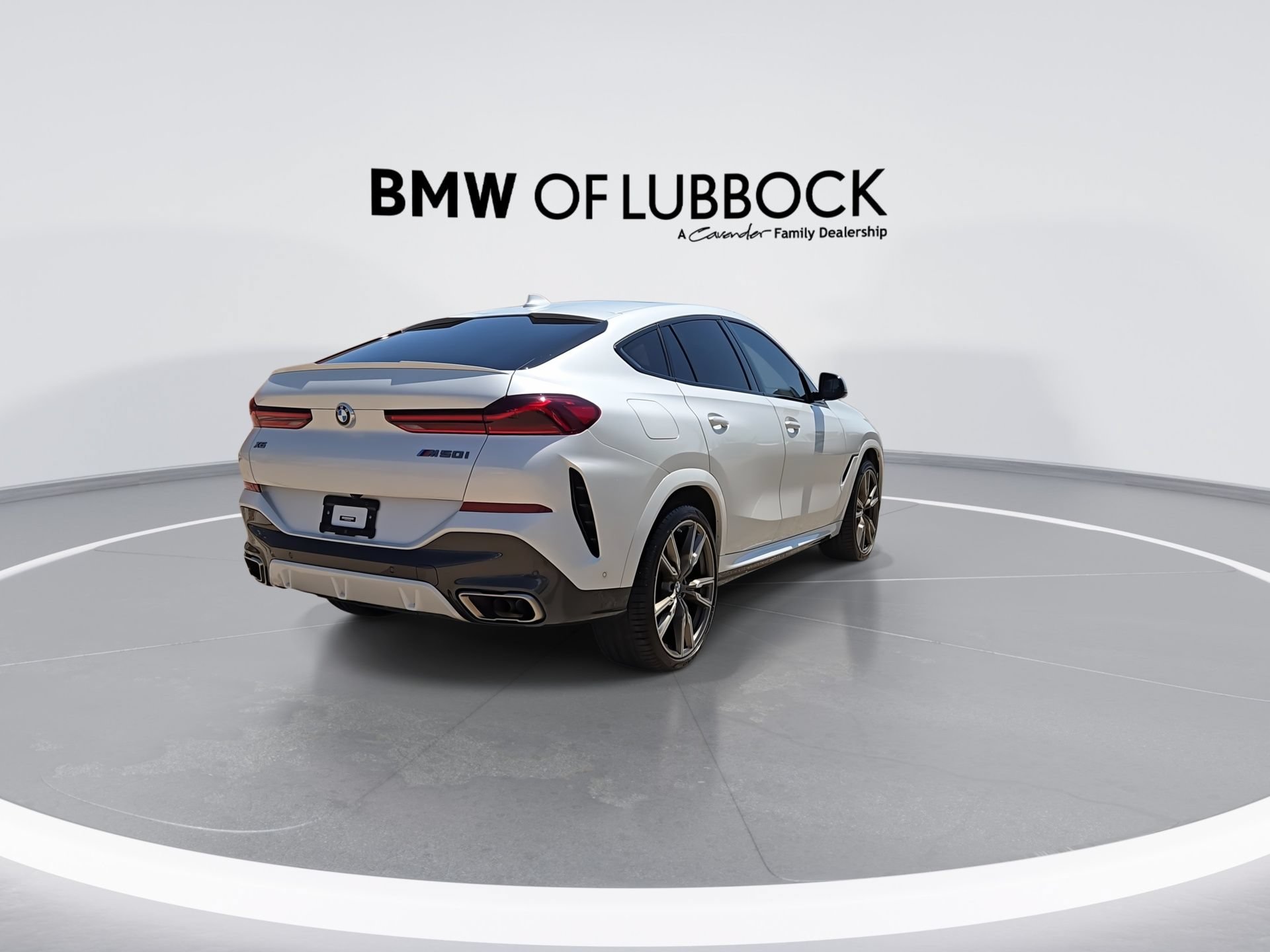 Used 2022 BMW X6 M50i w/ Executive Package AWD/4WD image 8
