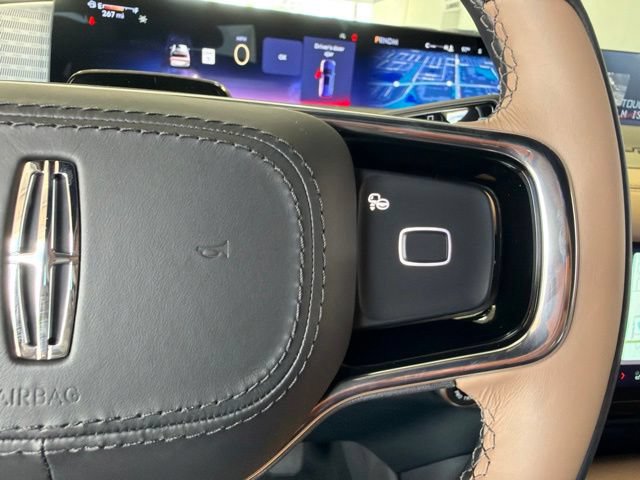 New 2026 Lincoln Navigator Black Label AWD/4WD image 24