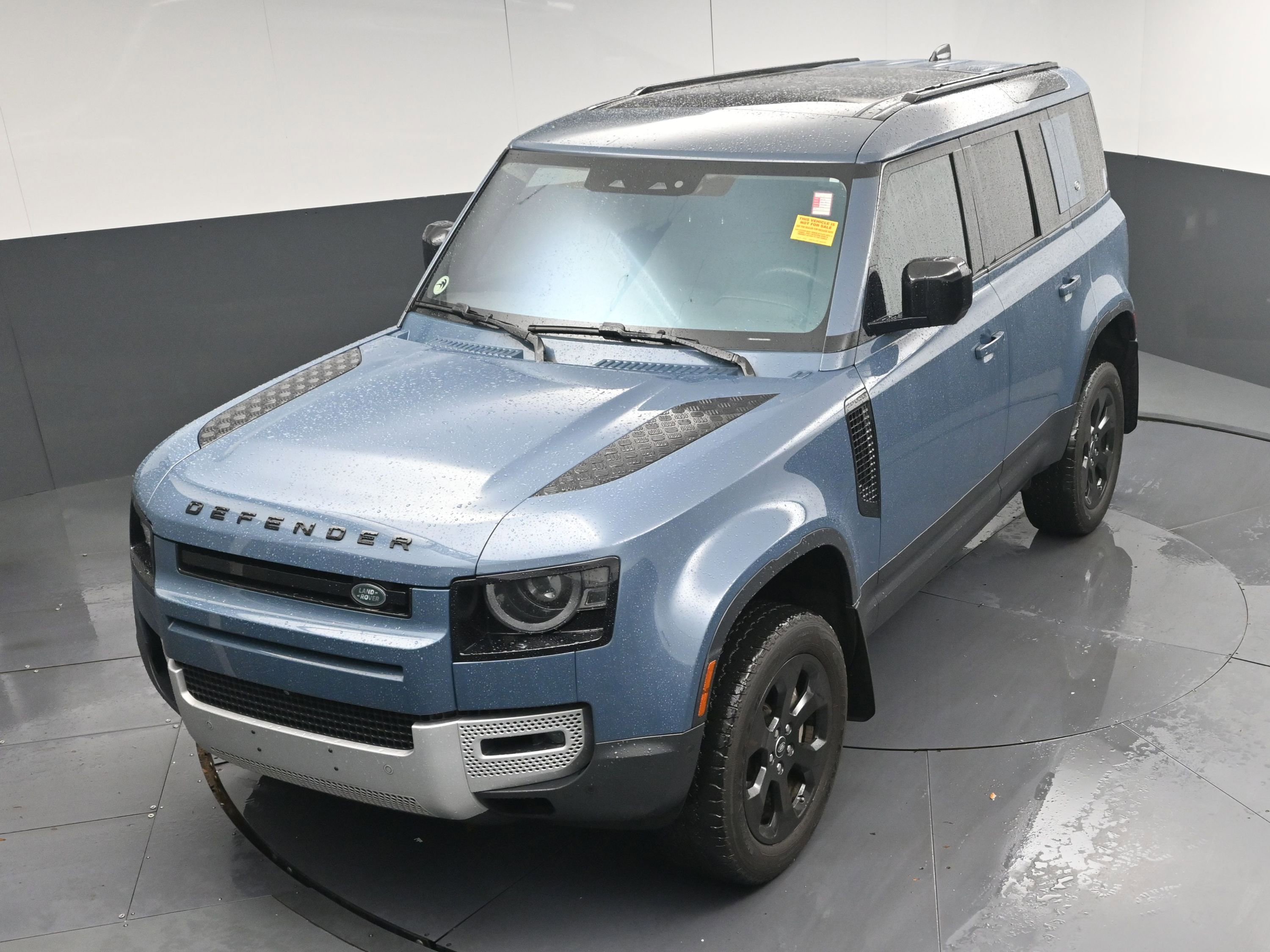 Used 2020 Land Rover Defender 110 HSE image 29