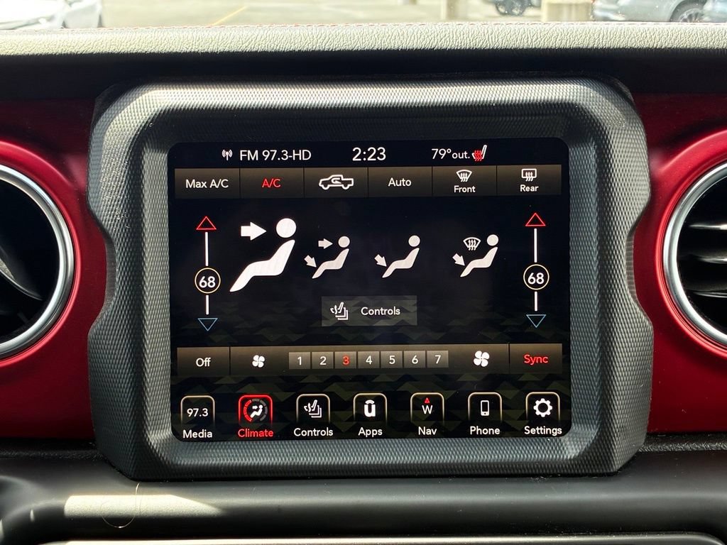 Used 2022 Jeep Gladiator Rubicon w/ LED Lighting Group AWD/4WD image 19