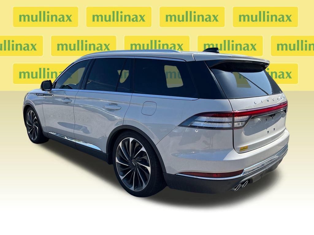 Used 2025 Lincoln Aviator Reserve w/ Equipment Group 201A AWD/4WD image 3