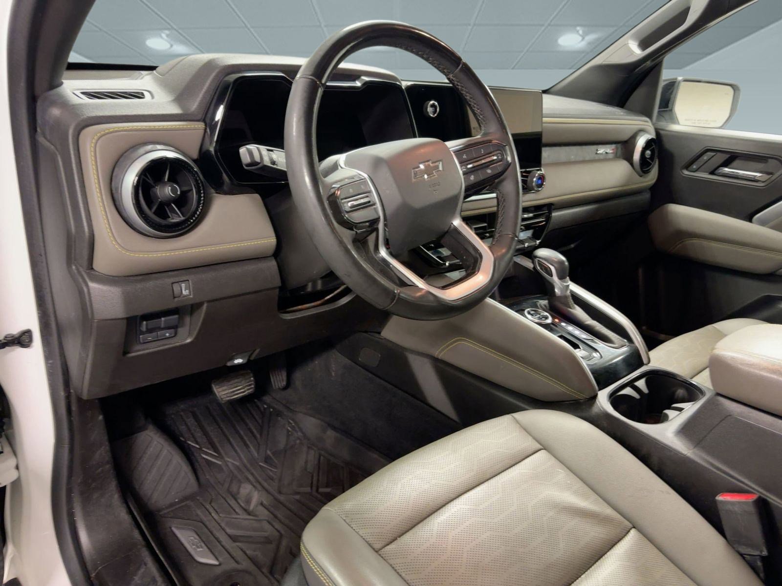 Certified 2023 Chevrolet Colorado ZR2 w/ ZR2 Convenience Package III image 3