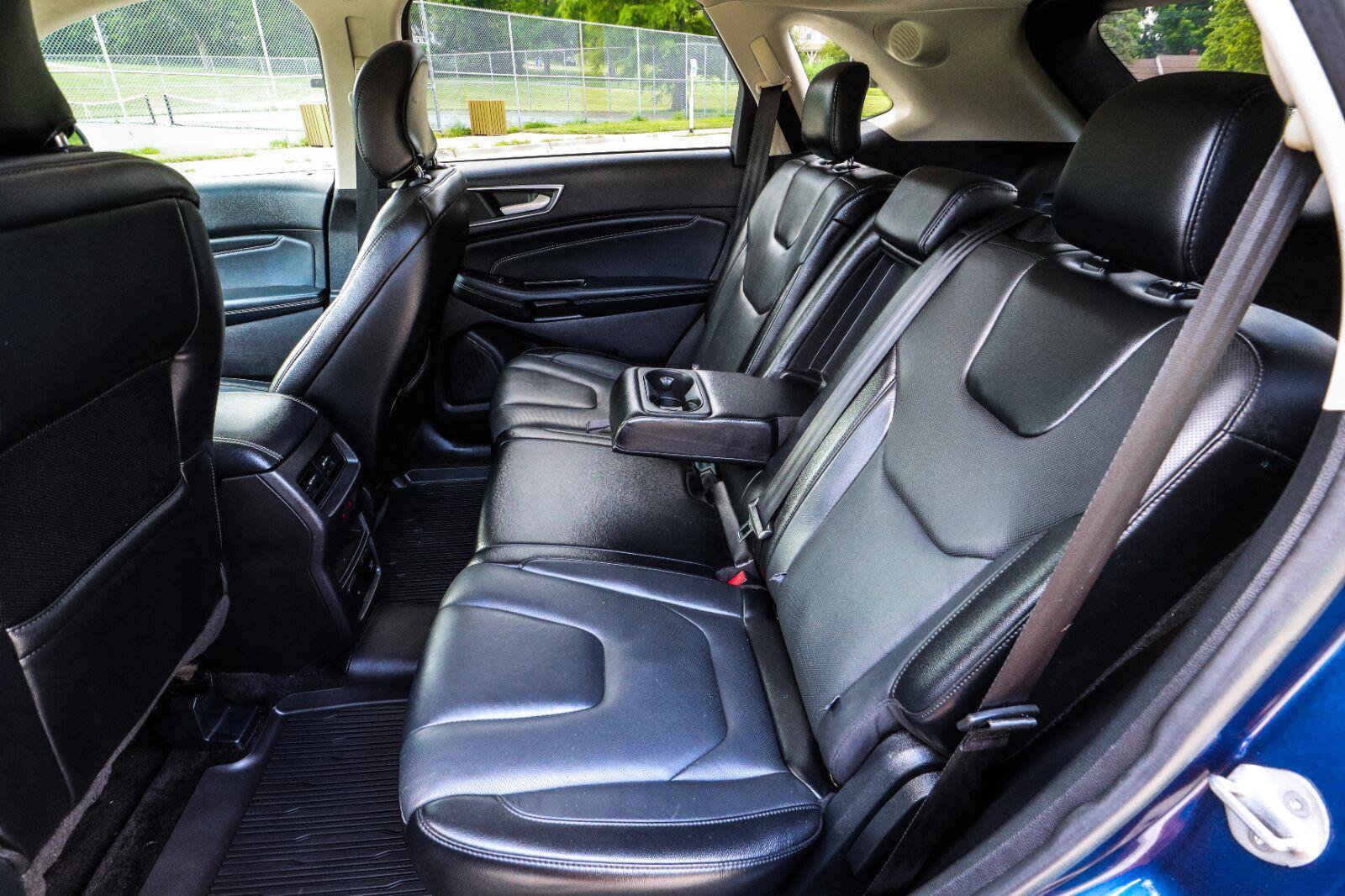 Used 2017 Ford Edge Titanium w/ Equipment Group 301A FWD image 38