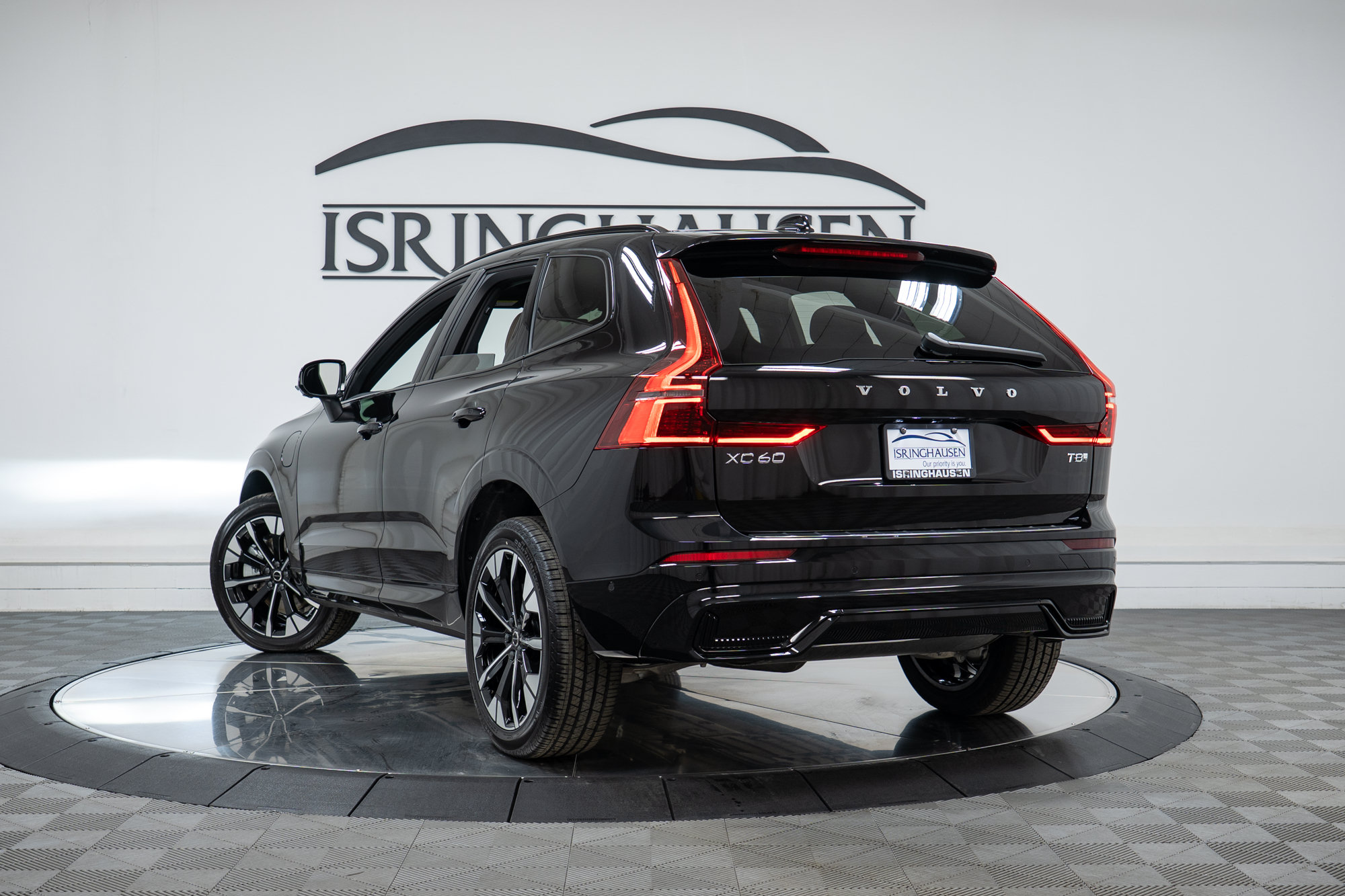 New 2026 Volvo XC60 T8 Plus w/ Protection Package Premier AWD/4WD image 28