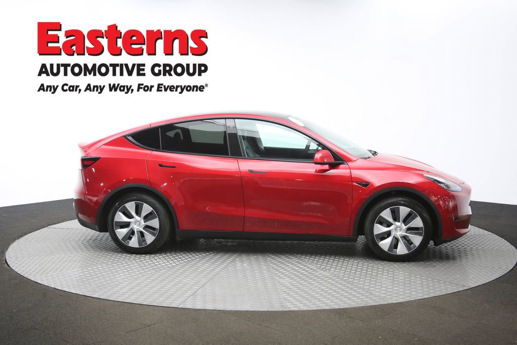 Used 2021 Tesla Model Y Standard Range image 43