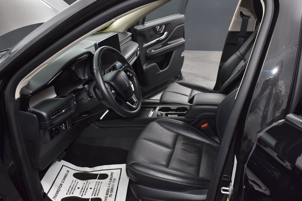 Used 2024 Lincoln Corsair Reserve AWD/4WD image 13